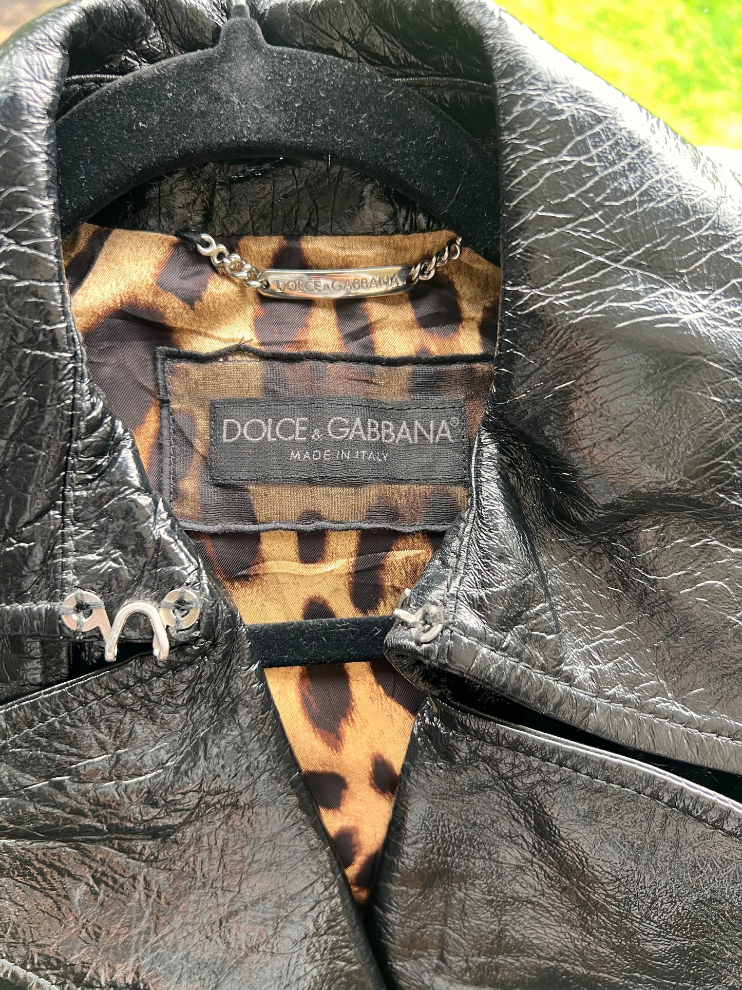 Dolce and Gabbana trench de piel.