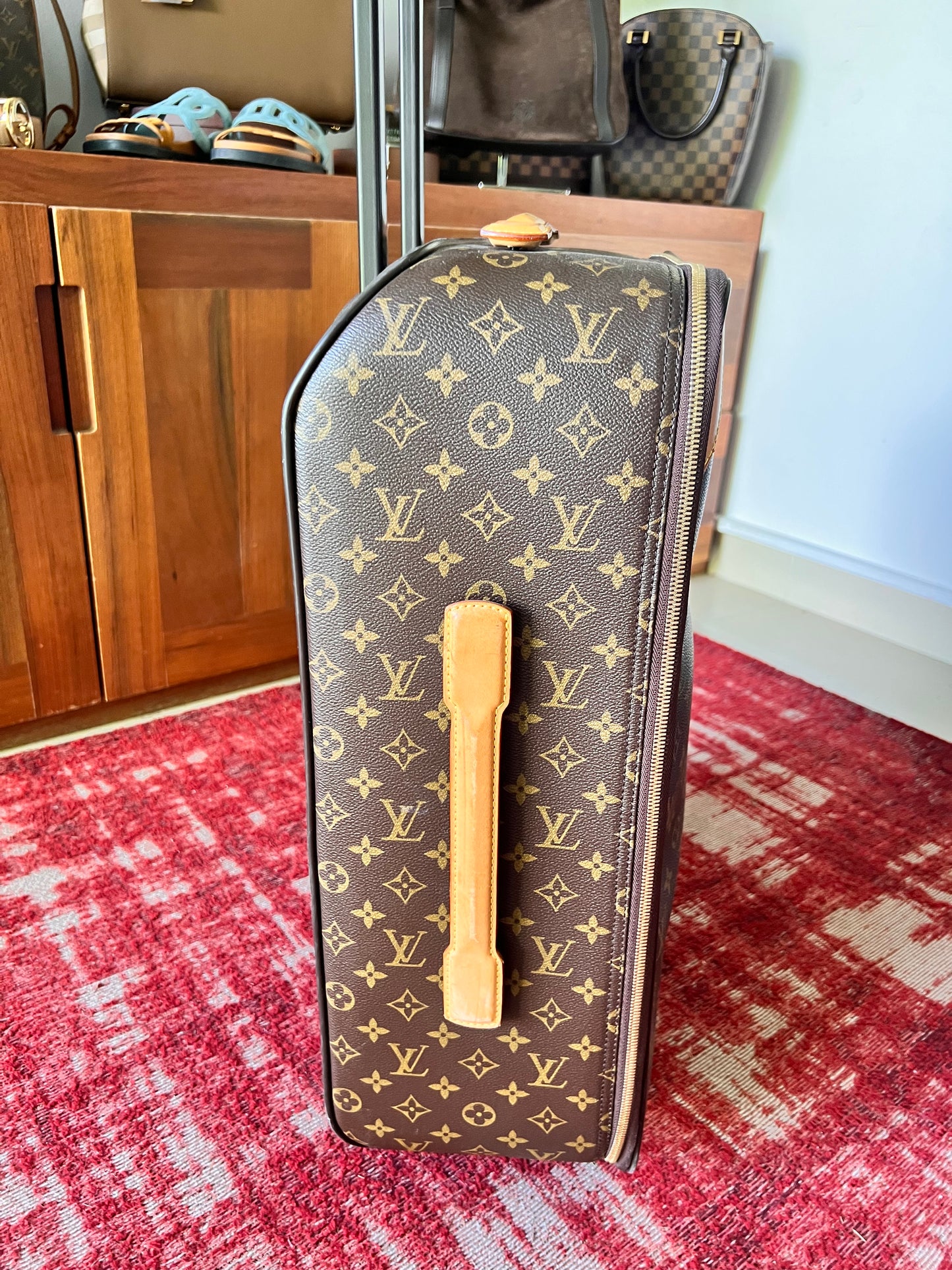 Louis Vuitton maleta monograma