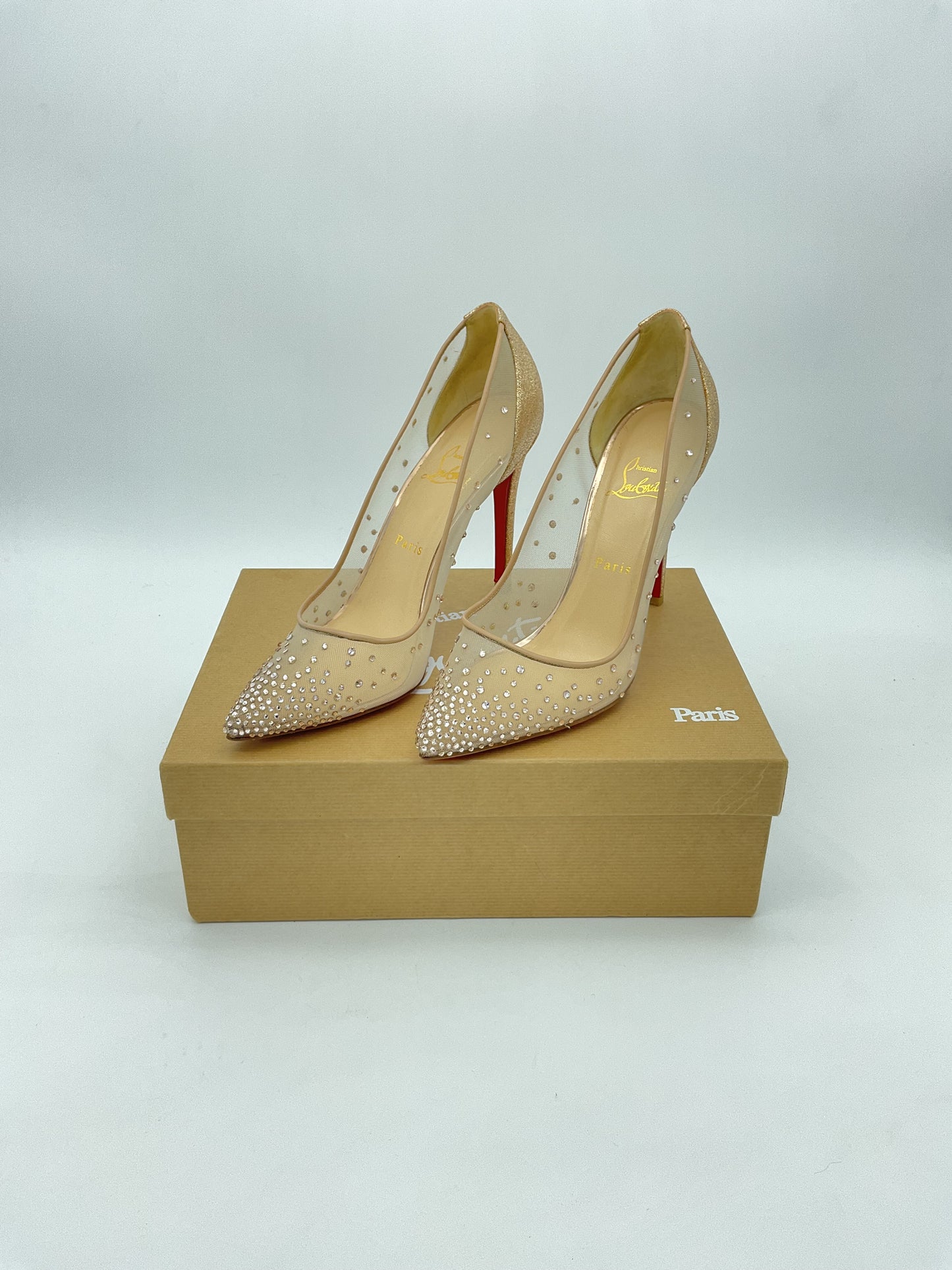 Christian Louboutin Tacones nude 6 1/2 Mex