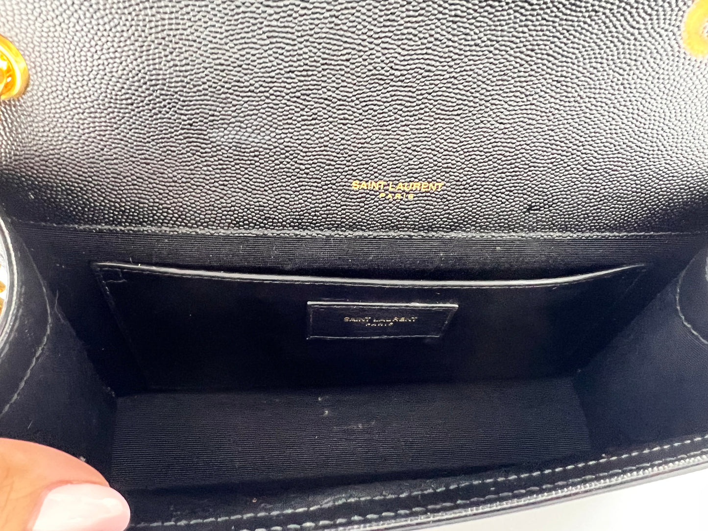 YSL Kate con borla.
