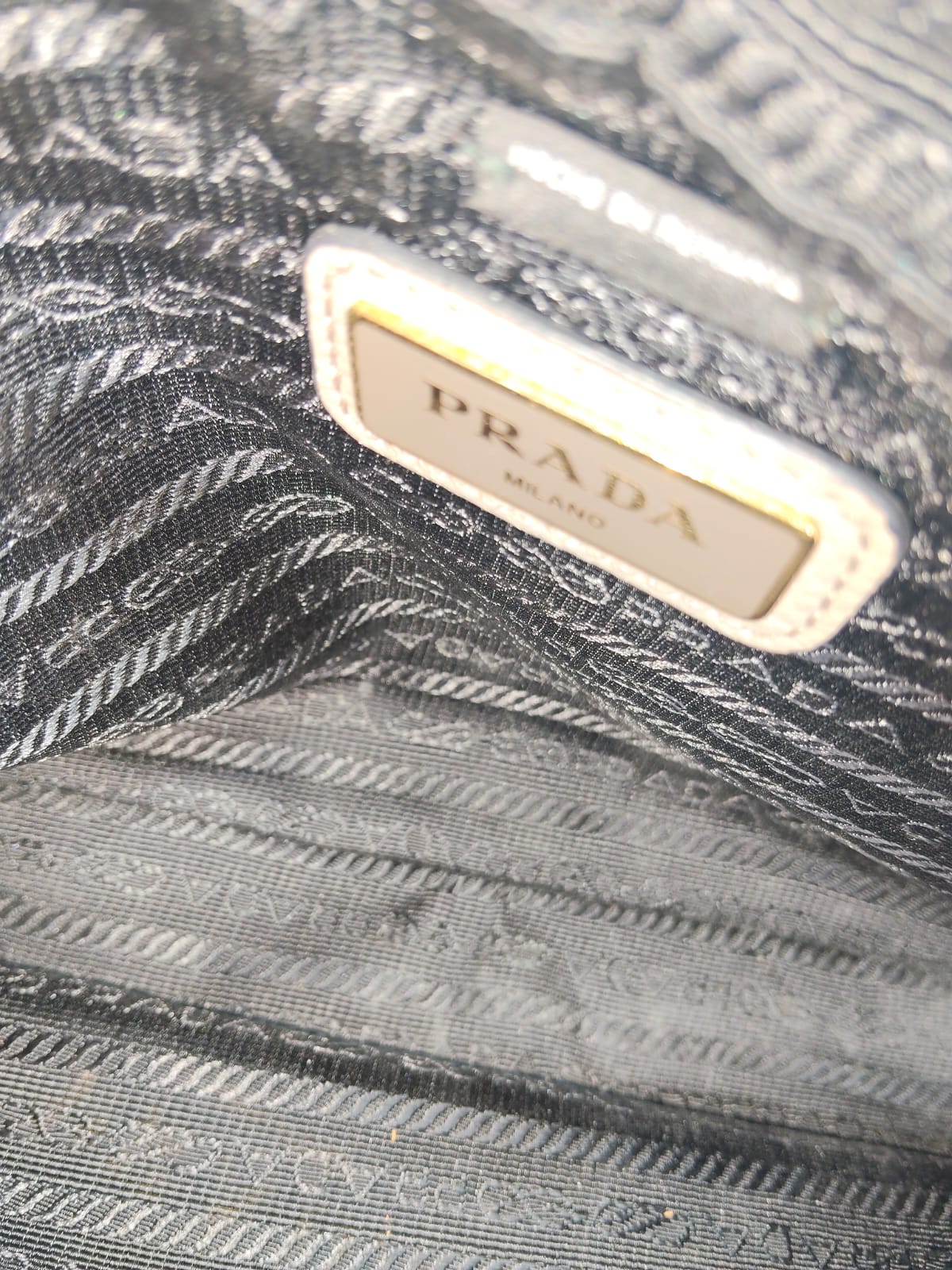 PRADA VITELLO