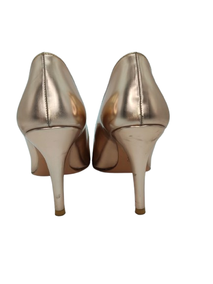 STUART WEITZMAN METAL