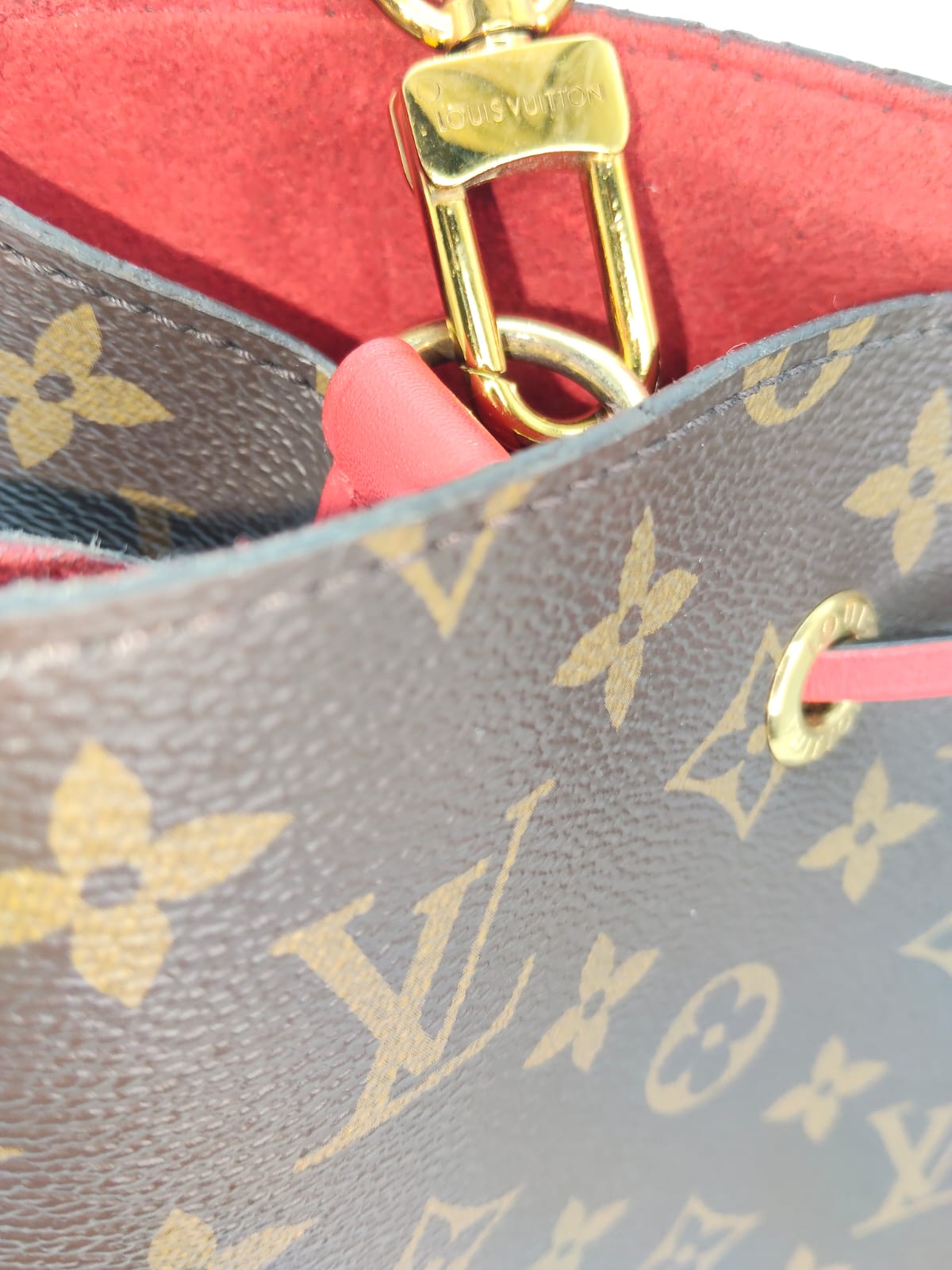 LOUIS VUITTON NÉONOÉ
