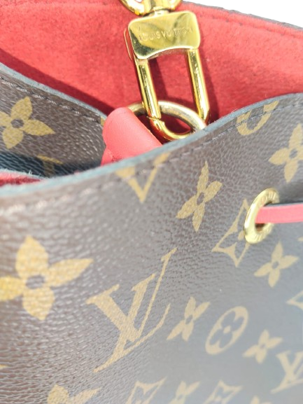 LOUIS VUITTON NÉONOÉ